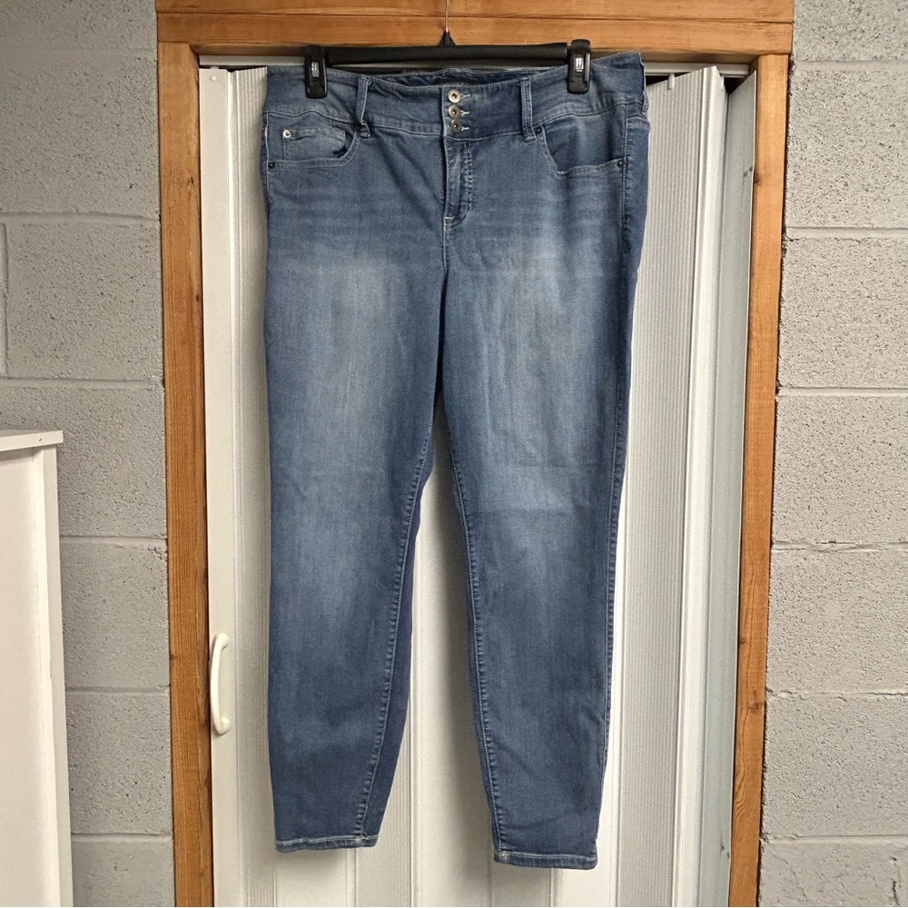 Like new Torrid blue Jeans size 20R